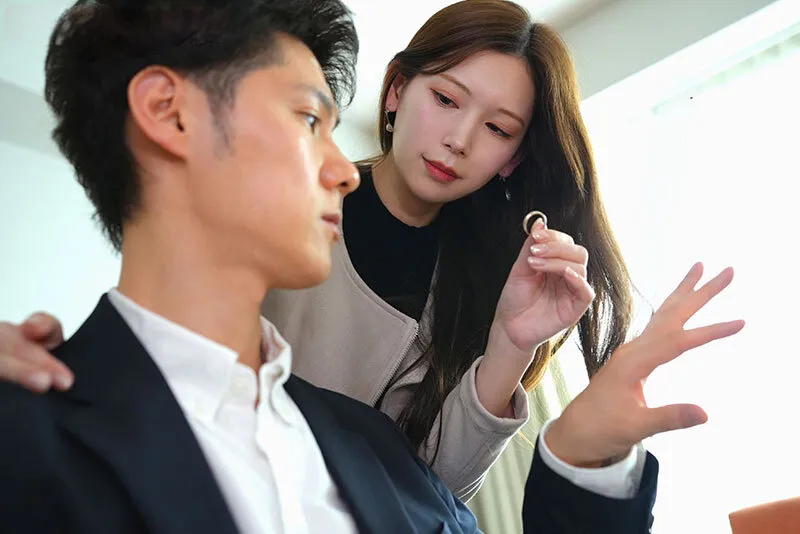 Vợ yêu đi đi chơi, ông xã ở nhà bị nhỏ em bà xã gạ trả bài không trượt phát nào